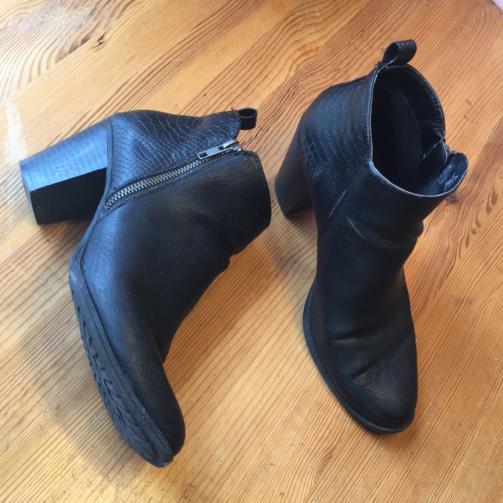Eurosoft black leather booties with 3” heel